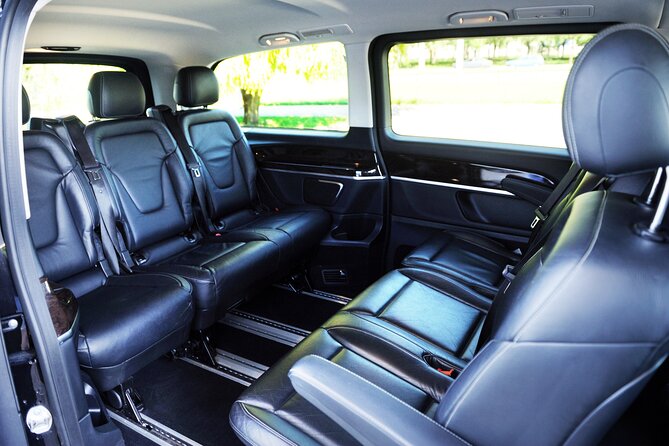 Prague Private Transfer to / from Prague Airport - Getting From Your Hotel to the Airport
