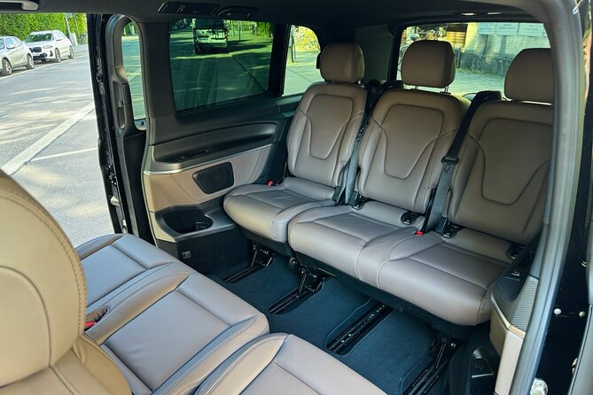 Prague Private Transfer to / from Prague Airport - Service Style: Private, Multilingual, and Human Help