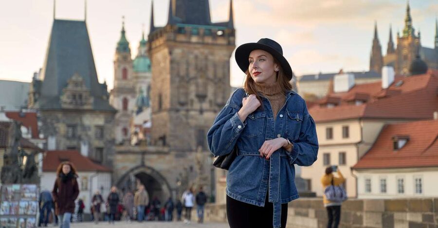 Prague: Professional Photoshoot at Charles Bridge - Key Takeaways Before You Book