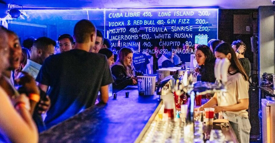 Prague: Pub Crawl with Unlimited Drinks & 5-floor Club Entry - Should you book this Prague pub crawl?