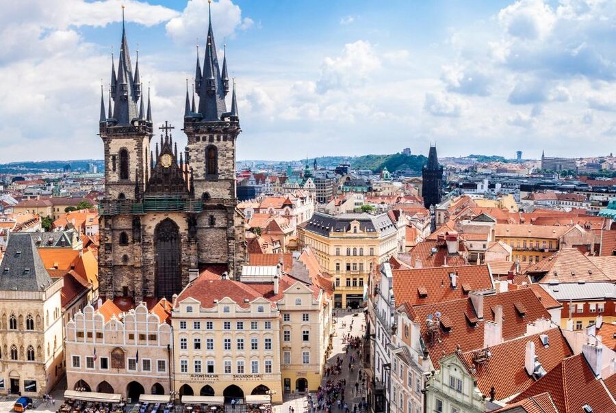 Prague Royal Castle, St Vitus, Golden Lane Tour with Tickets - Old Royal Palace and the halls where monarchs ruled