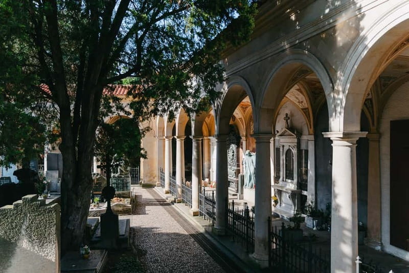 Prague’s Best Hidden Gem: Vysehrad Castle & Historic Fort - Walking time, stairs, and weather: when to go and what to wear