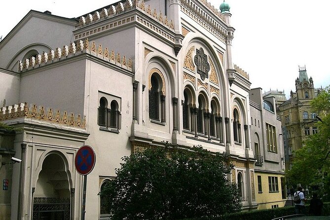 Prague's Jewish Quarter: A Self-Guided Audio Tour - Old-New Synagogue: one of the anchors of the route