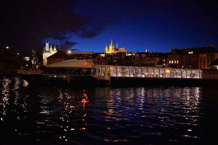Prague: Sightseeing Dinner Cruise on Open-Top Glass Boat - Live music onboard: the atmosphere that makes it feel special