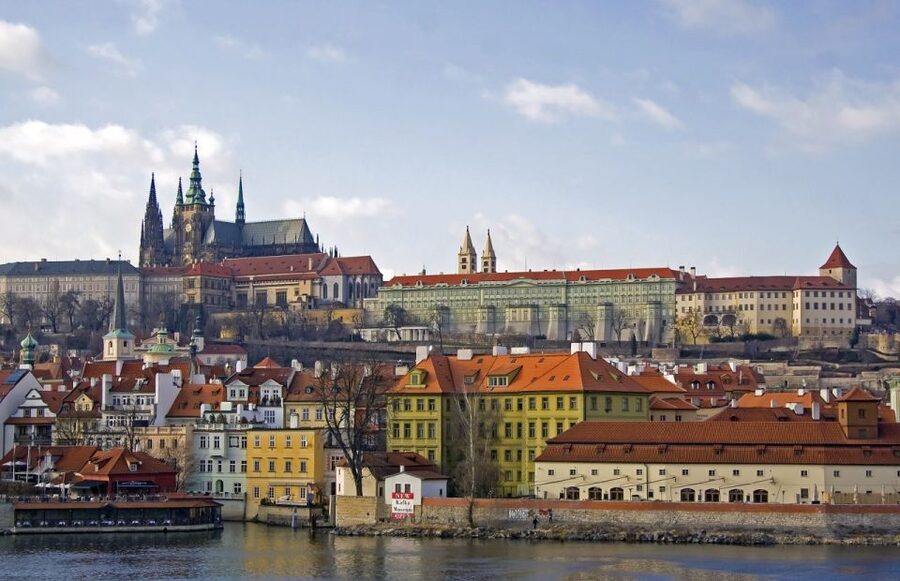 Prague Sightseeing Tour with Lunch - Kampa Island to Charles Bridge: an angle that makes sense