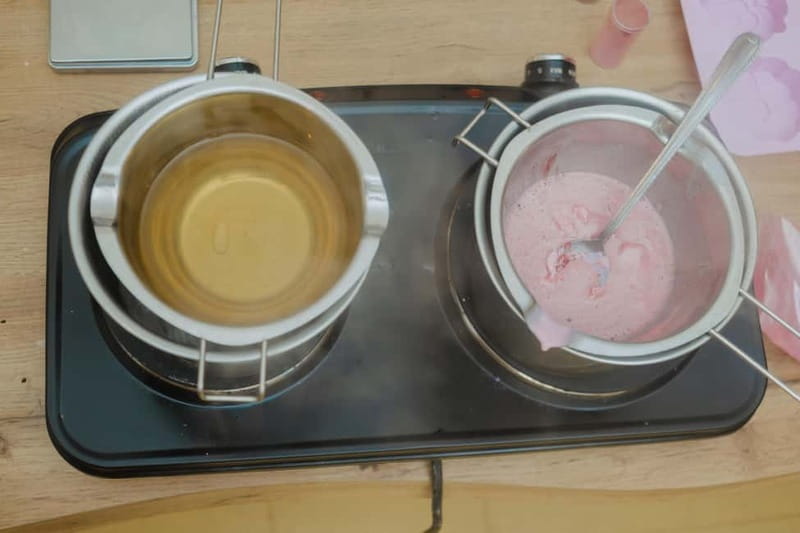 Prague: Soap Making Workshop - Scents you choose, oils certified for cosmetic use