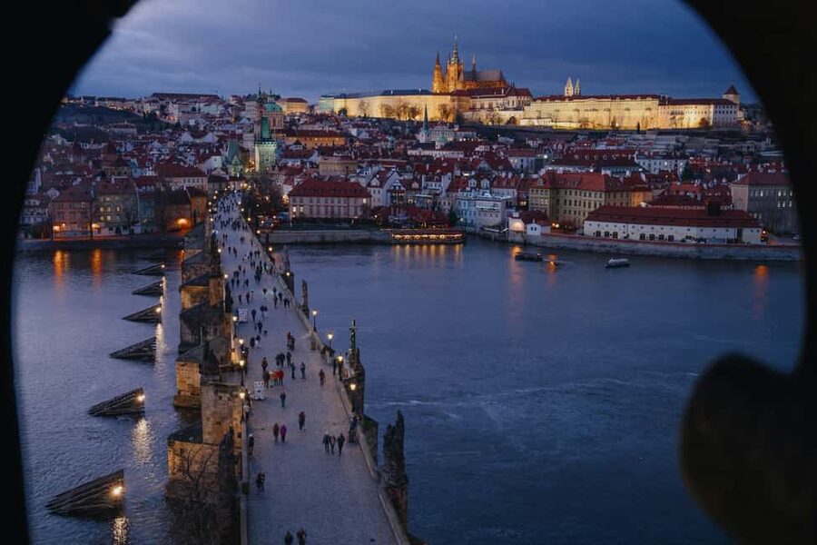 Prague: Step Into a Fairytale on This Essential Walking Tour - Church of Our Lady before Týn, then a skyline pause