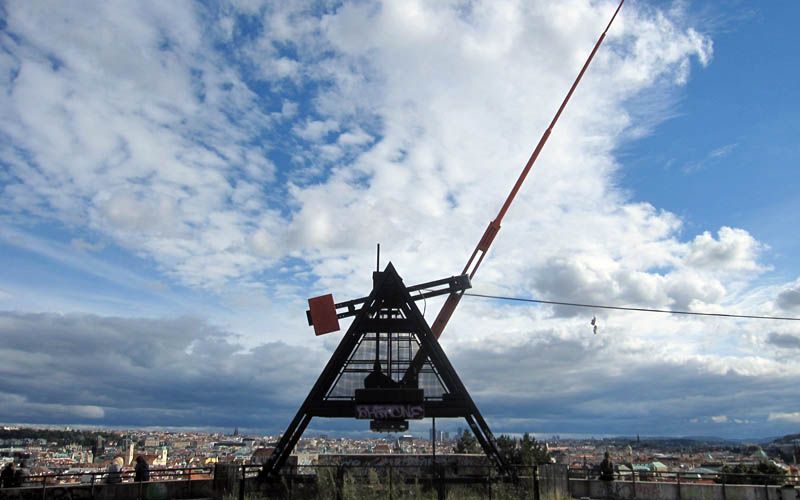 Prague: Stunning Viewpoints, Castle, City & Park Bike Tour - Royal Gardens and Prague Castle, without the endurance tax