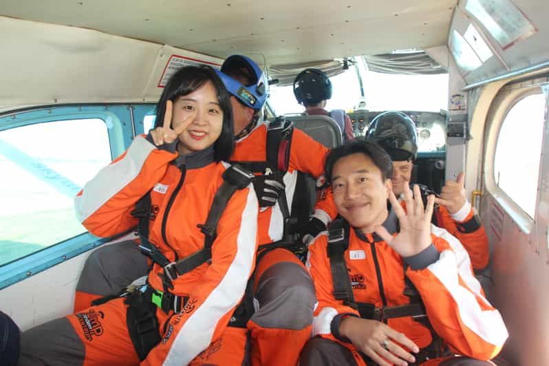Prague: Tandem Skydiving 14,000ft over Prague with Transfers - Gear Up and Briefing: What Happens Before You Leave the Ground