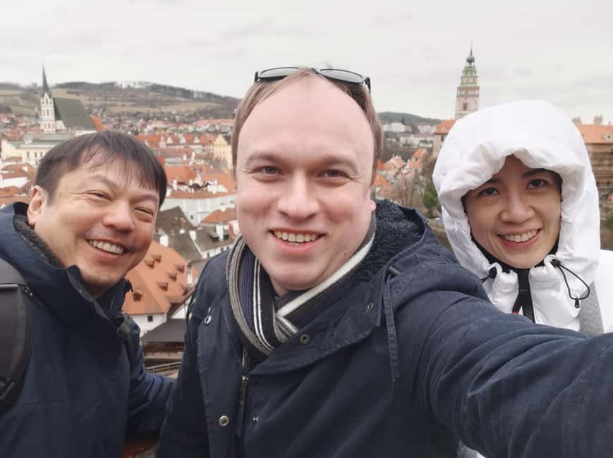 Prague to Český Krumlov Tour (Hluboká & Holašovice optional) - Castle views and what to do with your free time