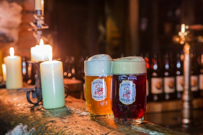 Prague to Detenice Medieval Castle, Brewery and Dinner Experience - Stop 3 at the Dětenice Medieval Tavern: dinner that turns into a full show