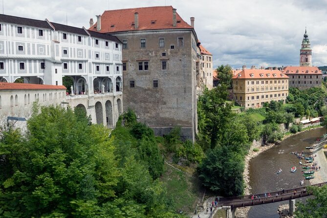 Prague: Tour to Vienna via Cesky Krumlov - Lunch and Food Planning: Budget for Real Meals