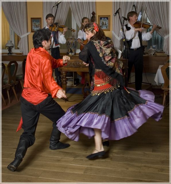 Prague: Traditional Folklore Evening with Dinner & Music - Getting picked up in Prague without the usual confusion