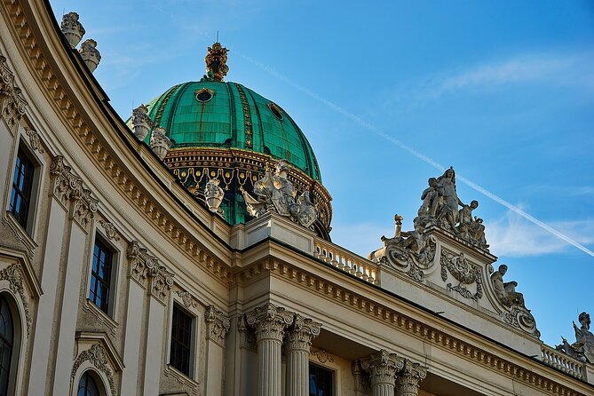 Prague–Vienna Car/Van (1–7 pax) via Lednice Chateau & Mikulov - Timing, pace, and planning your lunch