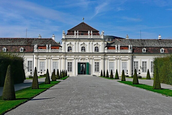 Prague–Vienna Car/Van (1–7 pax) via Lednice Chateau & Mikulov - Who this is best for (and who might want a different plan)