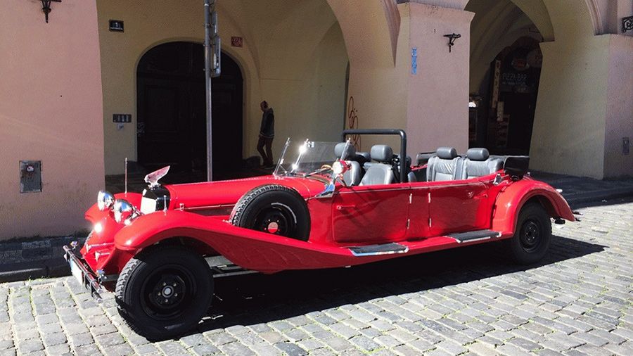 Prague: Vintage Car Ride and Walking Tour - The Guide Factor: When Stories Click, Prague Clicks