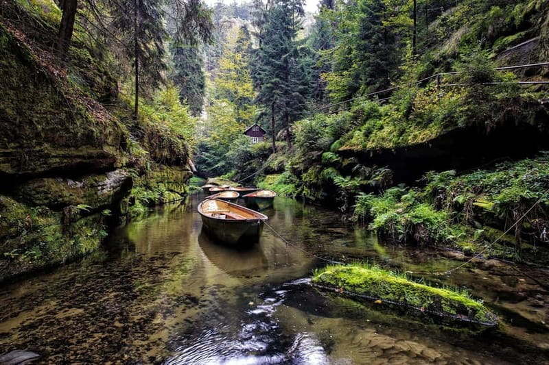 Prague: VIP Bohemian Saxon Switzerland: 2 Countries in 1 Day - The Czech lunch stop: á la carte, warm, and worth the pause