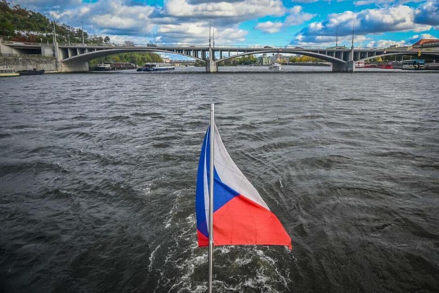 Prague: Vltava River Cruise in Jazz Style and Commentary - Key things to know before you go