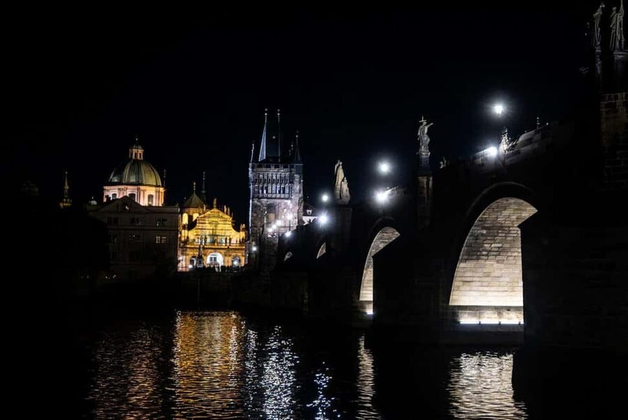 Prague: Vltava River Cruise in Jazz Style and Commentary - Entering Prague from the water, without the hassle