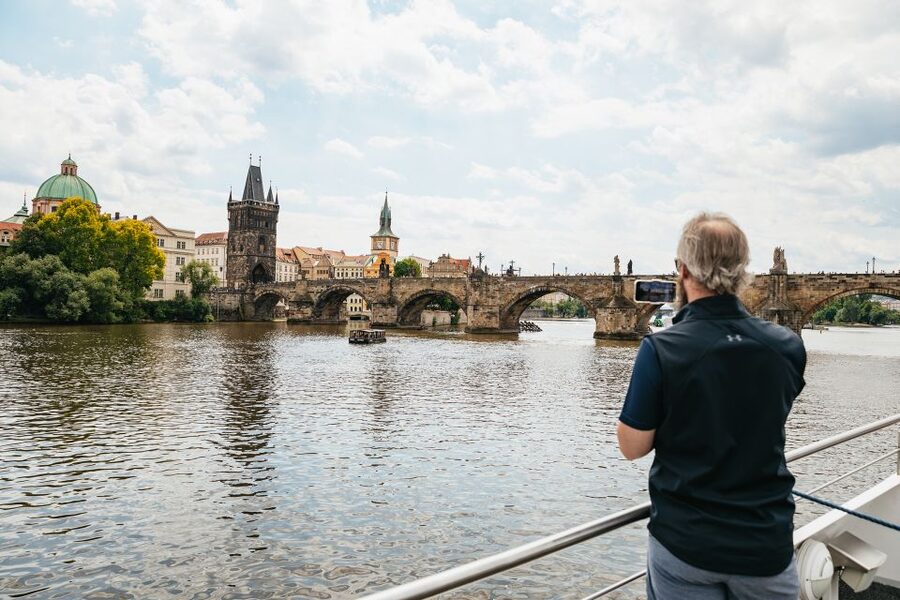 Prague: Vltava River Lunch Cruise in an Open-Top Glass Boat - The Lunch Cruise Experience: aperitif, buffet, and accordion music