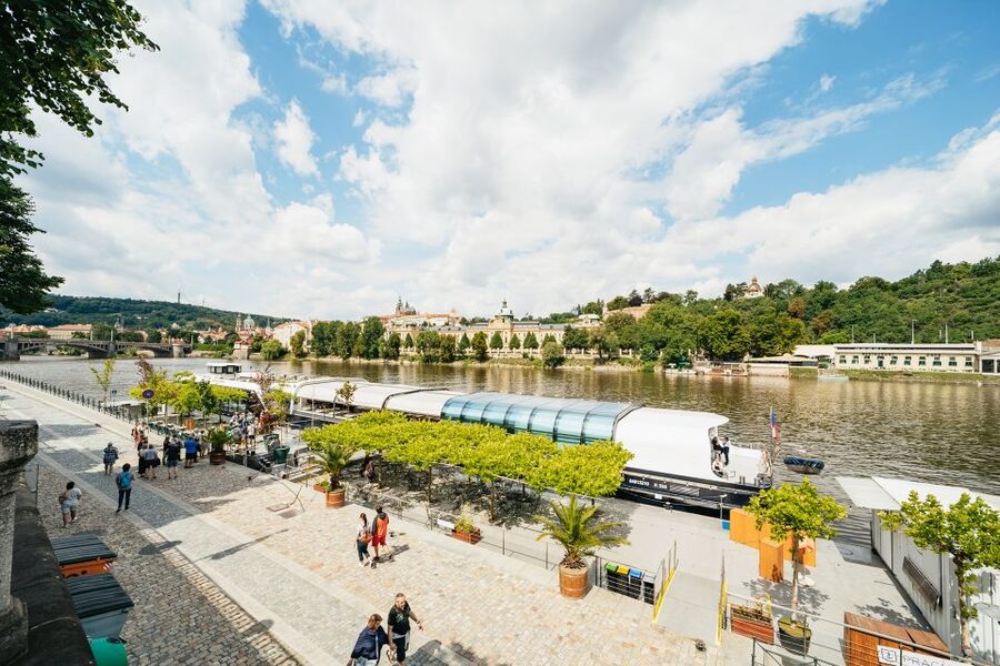 Prague: Vltava River Lunch Cruise in an Open-Top Glass Boat - Lesser Quarter to Old Town, plus landmarks you might miss on foot
