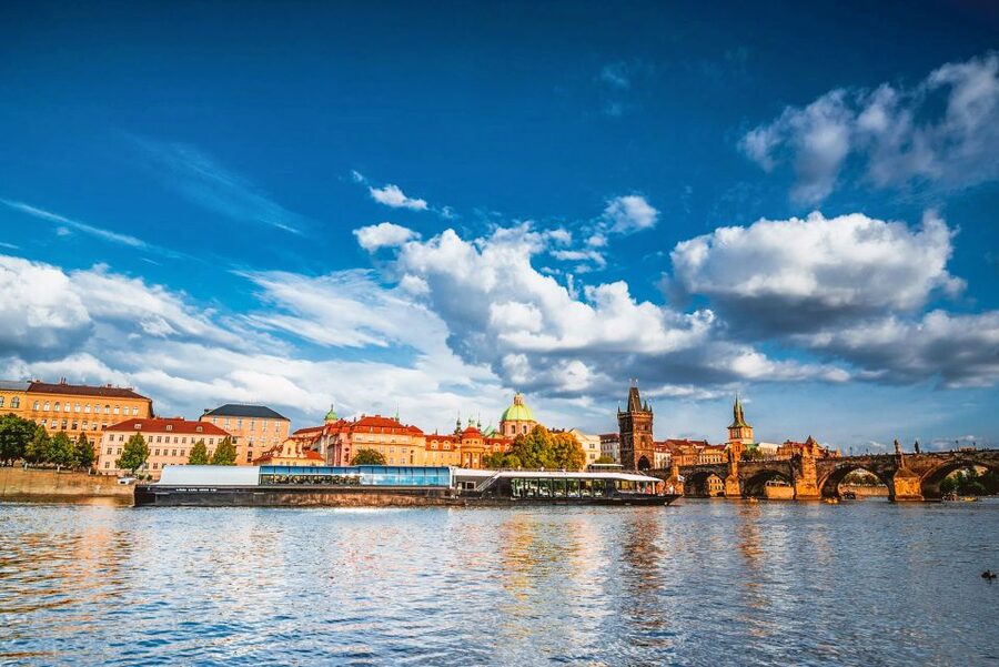 Prague: Vltava River Night Cruise with Buffet - Drinks, pricing, and how to avoid sticker shock