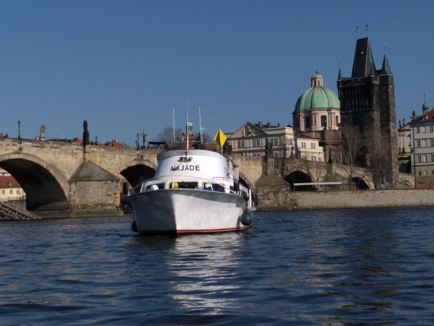 Prague: Vltava River Private Boat Party with Drinks - Timing: why 60 minutes is great, and where it can shift