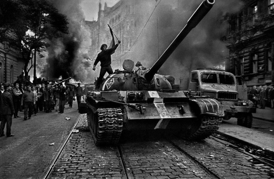 Prague: World War II and Communist History Tour - Where the tour starts: Týnská Old Town, then straight into the past