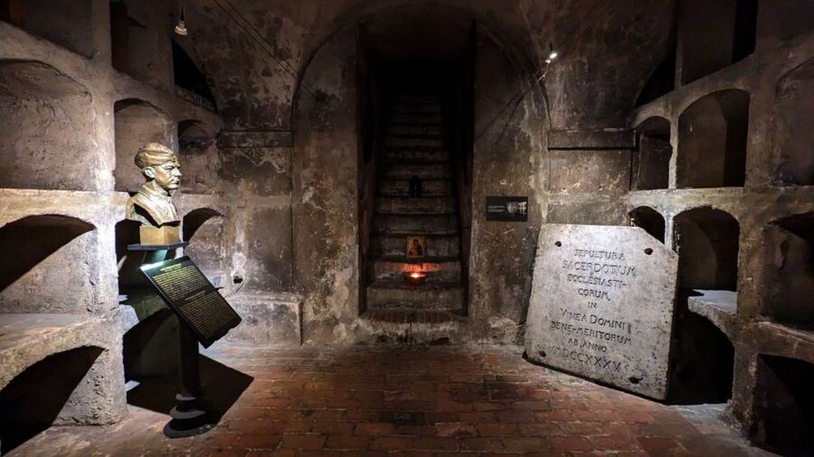 Prague: WWII Guided Tour & The Crypt of Operation Anthropoid - Value for Time: Three Types of Stops in 150 Minutes