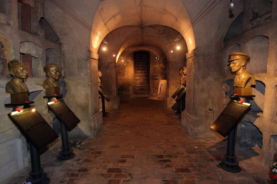 Prague: WWII Tour with Local Historian SMALL GROUP - Former Gestapo Headquarters and the Fear Behind the Occupation