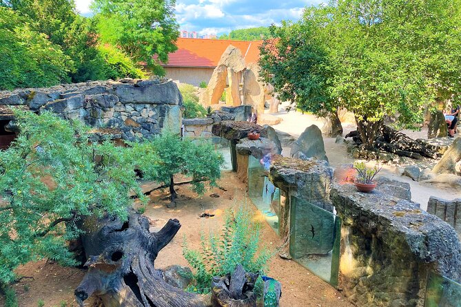 Prague Zoo Ticket with Online Audio Guide - Opening hours: how to choose the best time window