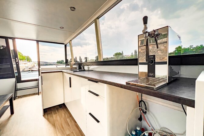 Private 3 Hour Prague Cruise with Unlimited Beer or Prosecco - Quick practical tips before you go