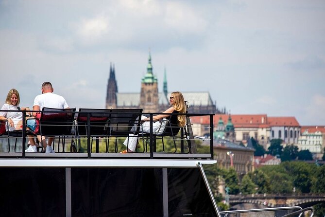 Private 3 Hour Prague Cruise with Unlimited Beer or Prosecco - Unlimited beer or Prosecco: what that means for your day plan
