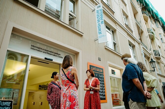 PRIVATE: 3h Stories of Prague Jewish Quarter Tour, drink included - Walking route, stop by stop: synagogues, exhibits, cemetery, and the Old-New