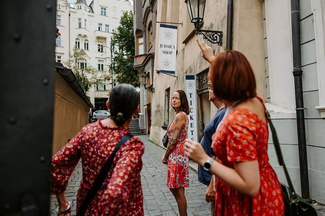 PRIVATE: 3h Stories of Prague Jewish Quarter Tour, drink included - What’s included beyond the monuments