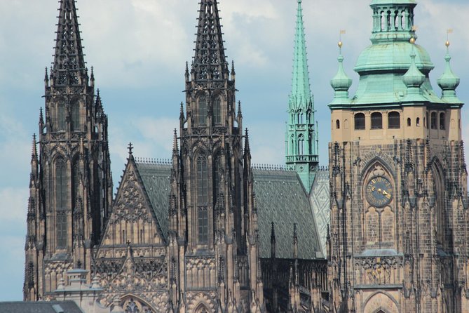 Private Best of Prague Tour with Tereza - Charles Bridge in 15 Minutes: How to See It Without the Stress