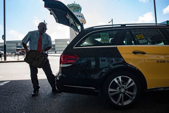 Private Departure Transfer: Central Prague to Vaclav Havel Airport - Timing From Central Prague to PRG in About 35 Minutes
