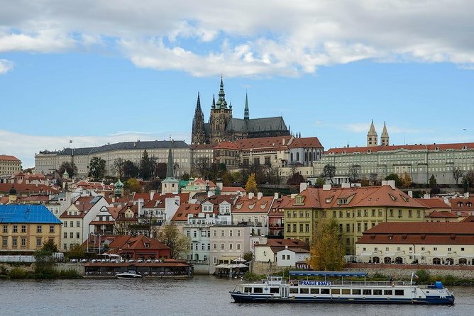 Private Half-Day Sightseeing Tour in Prague - Wenceslas Square and the Municipal House: Central Prague in a Small Dose