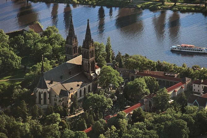 Private Half-Day Sightseeing Tour in Prague - Price and Value: What You Pay For at $124.96 Per Person