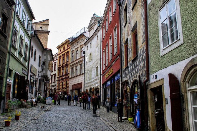 Private one way transfer from Cesky Krumlov to Vienna - Drop-Off in Vienna, Where Convenience Becomes Time