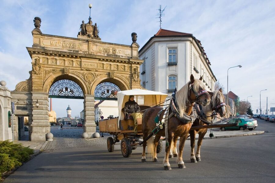 Private Pilsen & Pilsner Urquell Brewery Tour Prague - The Pilsen walking tour stops: Town Hall, St. Bartholomew Cathedral, and the Patton Memorial