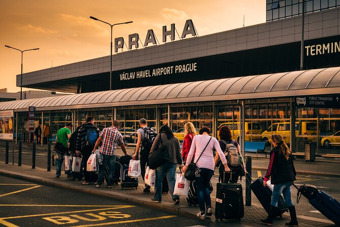Private Prague Airport Departure Transfer - What the airport arrival means for your plan