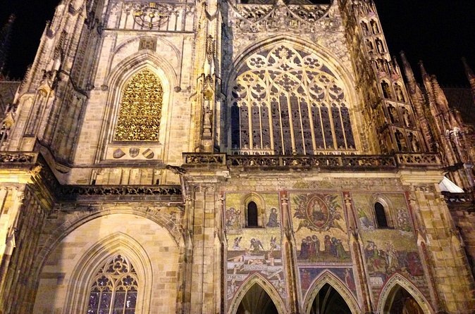 Private Prague Castle and Lobkowicz Palace Half-Day Tour - Golden Lane: the short stroll that changes how you see the Castle