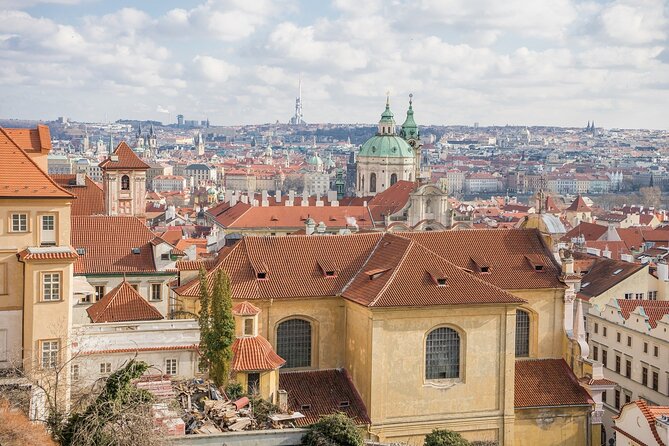 Private Prague City Highlights Tour with a Stop at a Czech Cafe - Prague Castle in about an hour: big scale without museum pressure