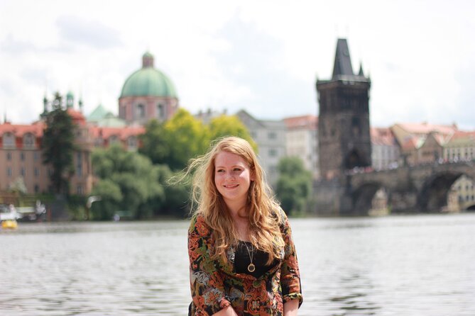 Private Prague Photoshoot for Individuals, Couples and Families - How the photos are delivered, and why speed matters