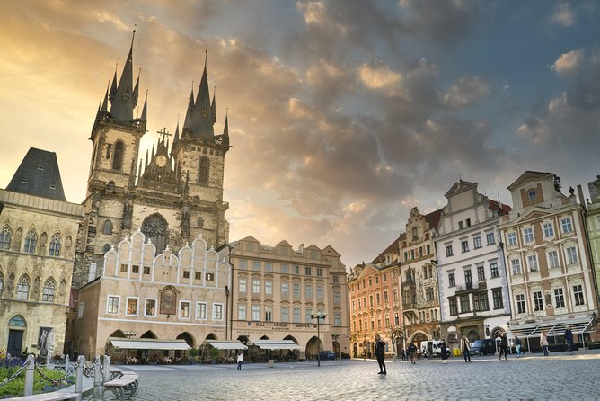 Private Prague walking tour & Karlstejn castle trip from Prague - A Smart 8-Hour Plan: Prague and Karlstejn Without the Stress