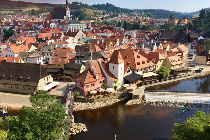 Private Tour: Cesky Krumlov Day Trip from Prague - St. Vitus church: a short stop with strong context