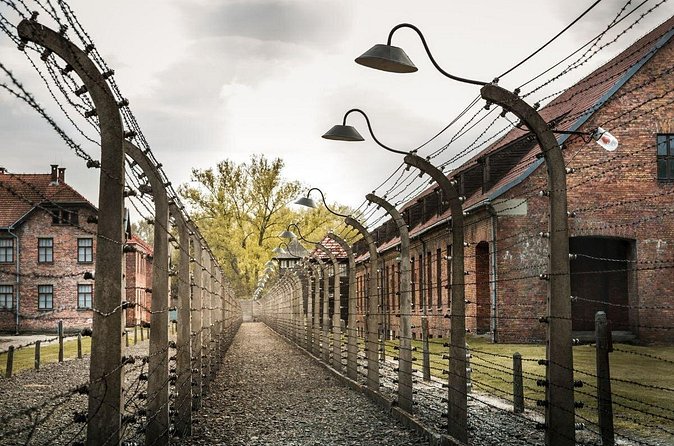 Private Tour to Auschwitz from Prague - The return to Prague: getting time to process without forcing it