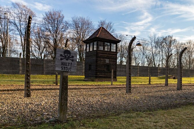Private Tour to Auschwitz from Prague - Auschwitz-Birkenau State Museum: what the guided 3.5 hours actually gives you