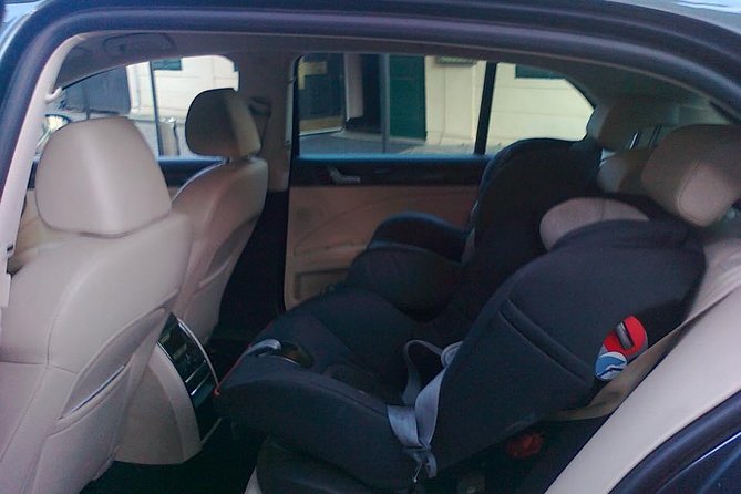 Private Transfer from Prague Airport to the City Centre - English-Speaking Drivers and Communication When Plans Change